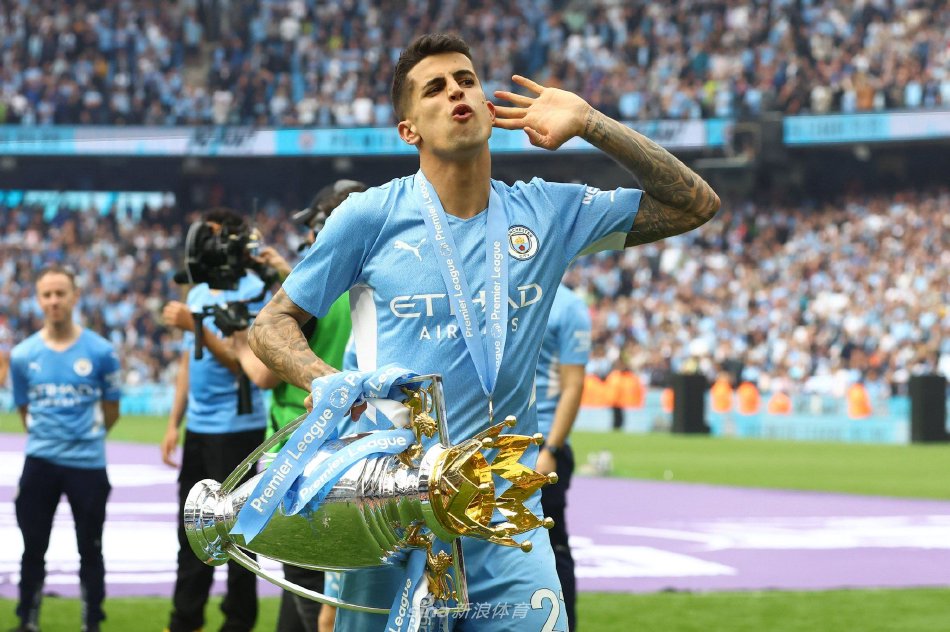 对阵激烈的 对阵激烈的