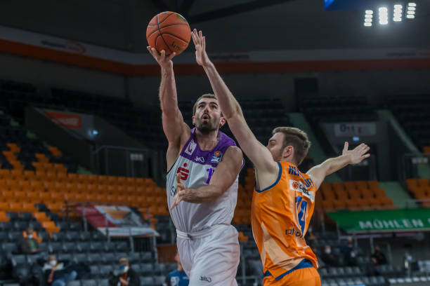 也在联赛的 也在联赛的